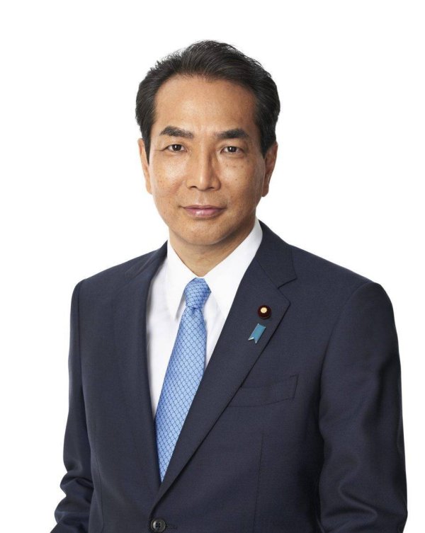 在线配资炒股选 “从不买大米”的日本大臣辞职